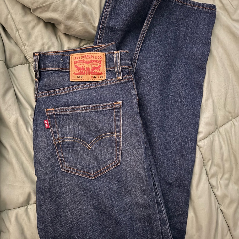 Levi's Blue Slim Jeans with Classic Style